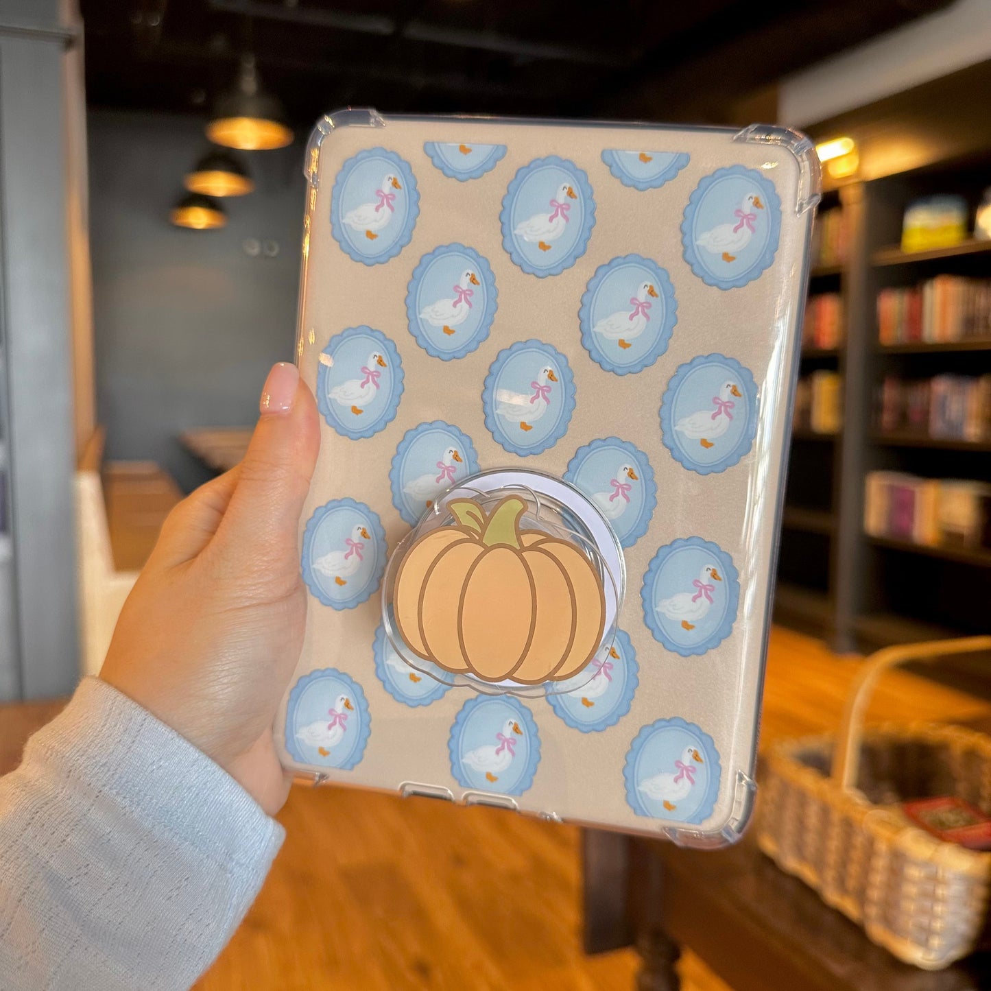 Magnetic Kindle Grip